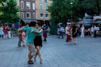 Street show, initiation and dance : Tango en el Barrio (by Tangueando Toulouse)